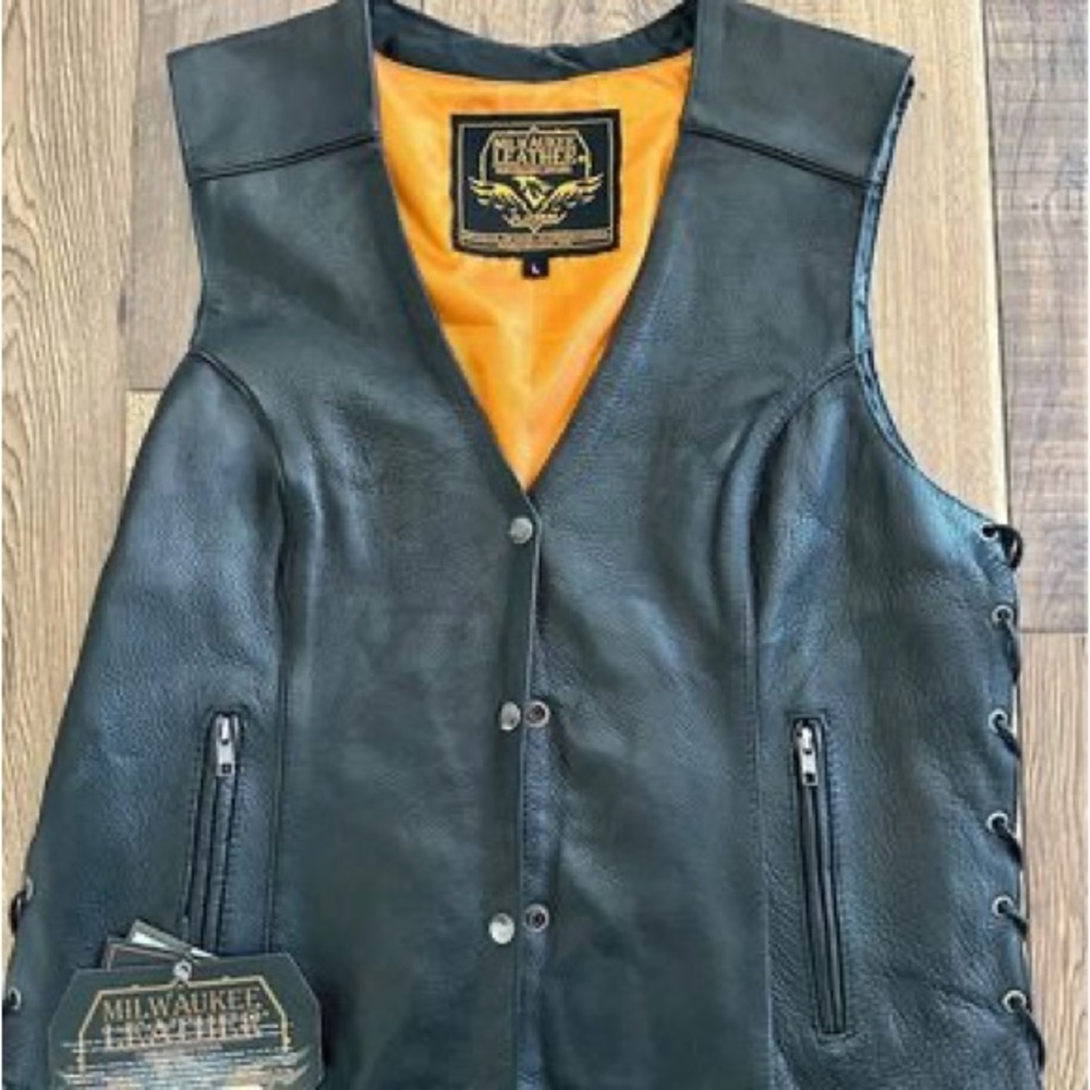 Milwaukee Leather Womens Motorcycle Vest *BRAND NEW, NEVER WORN, TAGS ON Size L*